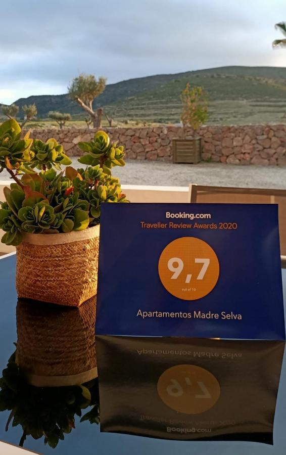 Apartamentos Madreselva Fernan Perez Eksteriør billede